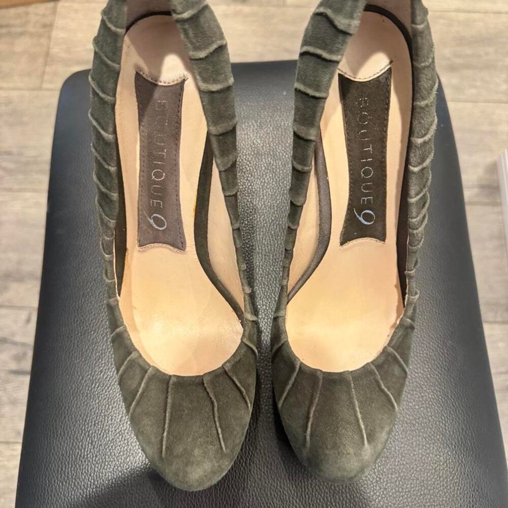 Green suede kitten heels